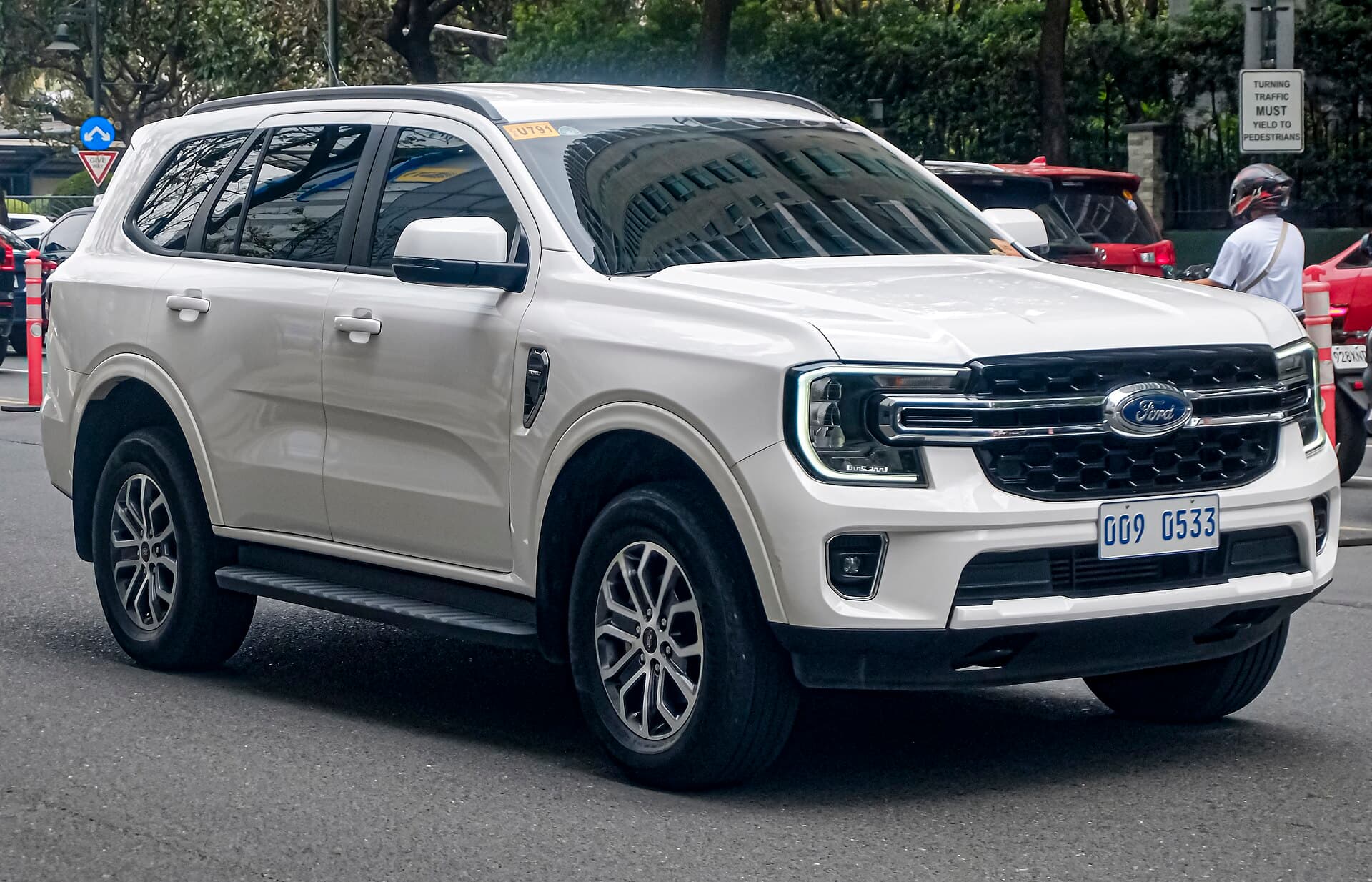 White Ford Everest — Toon's car